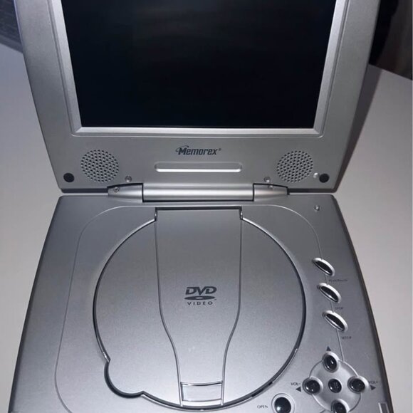 Memorex MVDP1077 Portable DVD Player - Picture 1 of 4